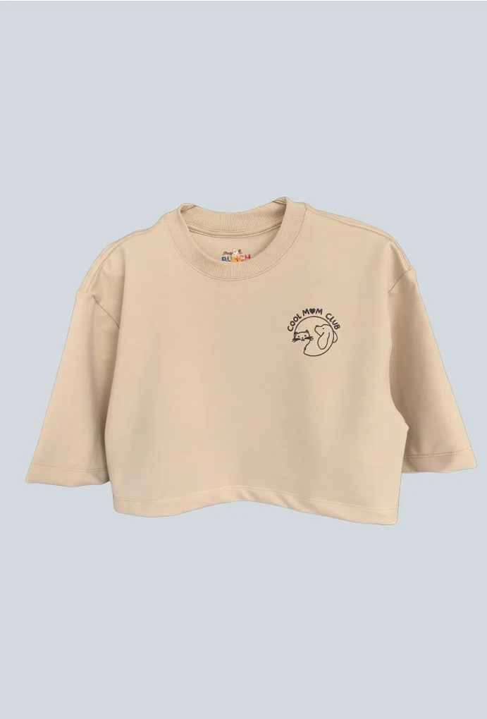 Camiseta Cool Mom Club HoneyBunch